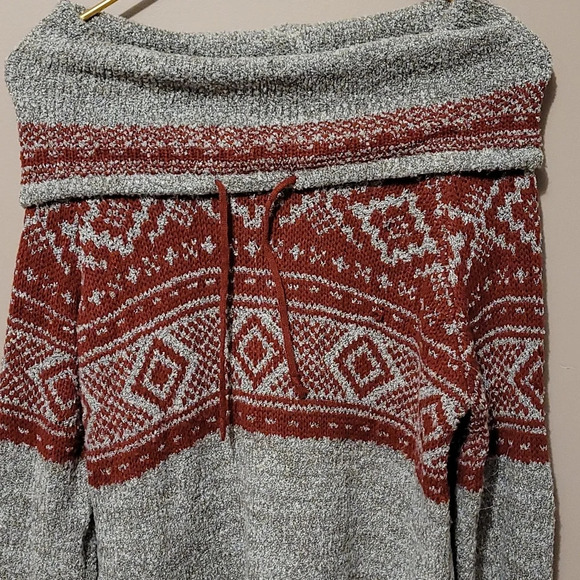 E5-NATURAL REFLECTIONS: SIZE MEDIUM RED AND GRAY WOMENS SWEATER WITH SPARKLE - Picture 2 of 4